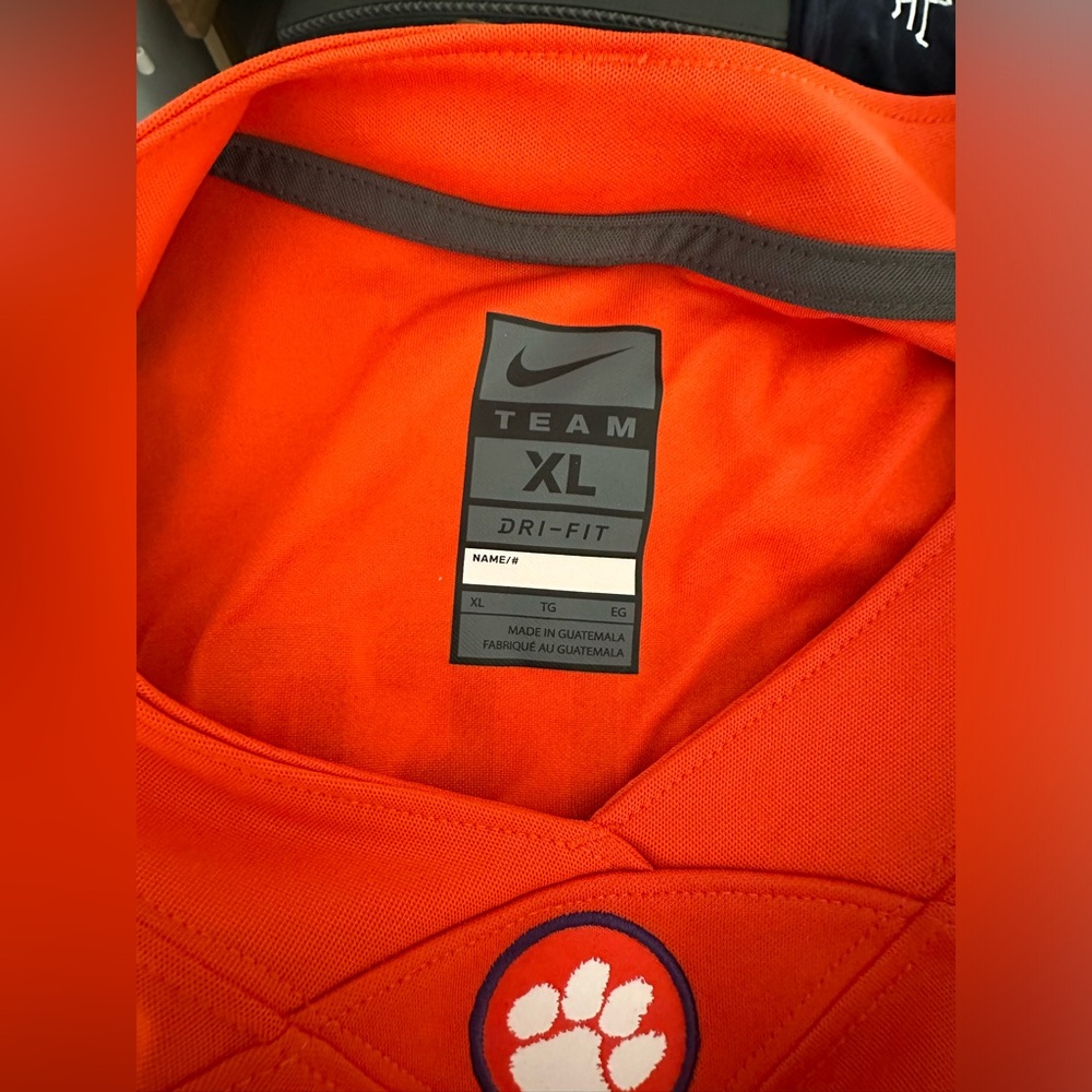 Clemson Tigers Deshaun Watson Football Jersey - Picture 3 of 5